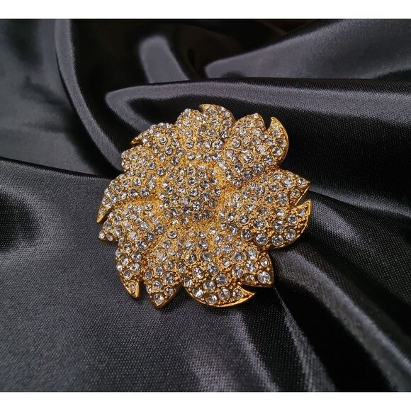 Vintage JBK Signed Gold-Tone Crystal Flower Floral Brooch - Picture 1 of 5